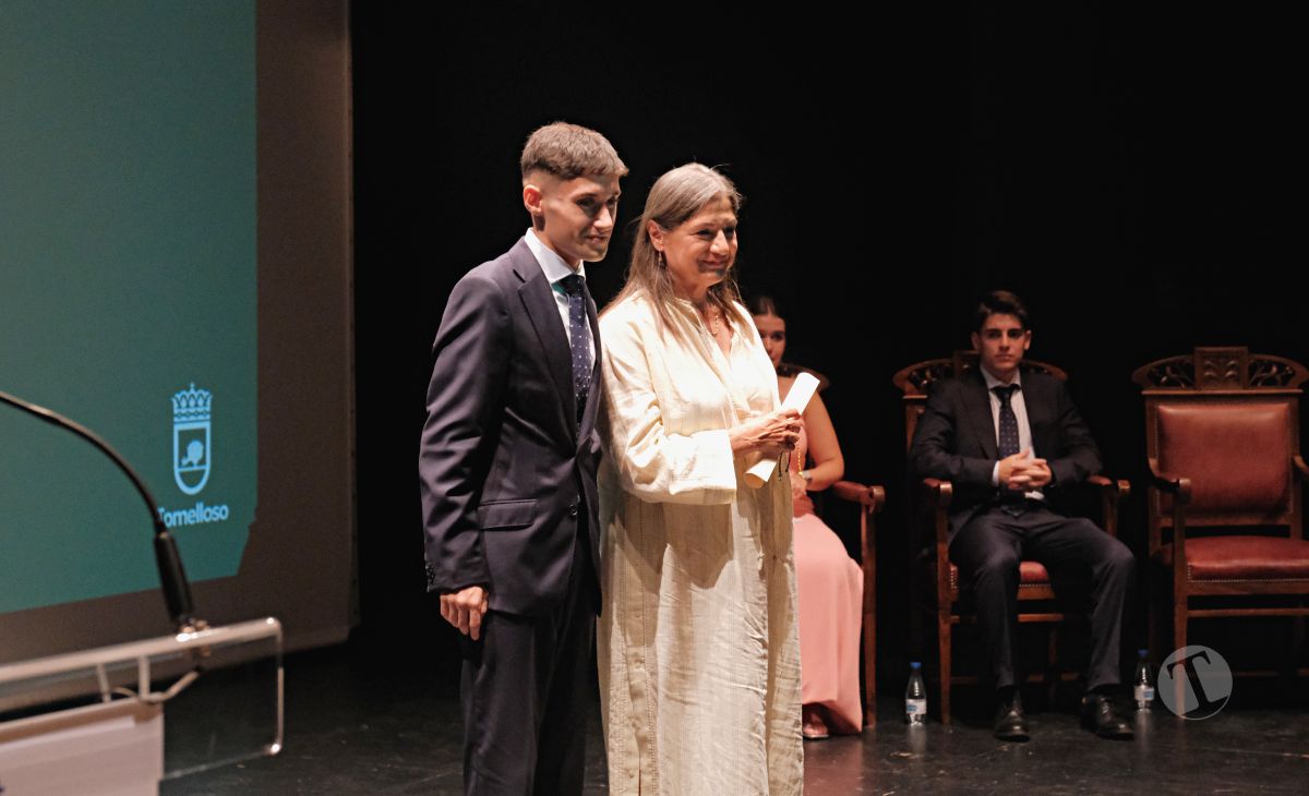 La 74ª Fiesta de las Artes y las Letras de Tomelloso rinde homenaje a Eladio Cabañero y defiende el periodismo de calidad