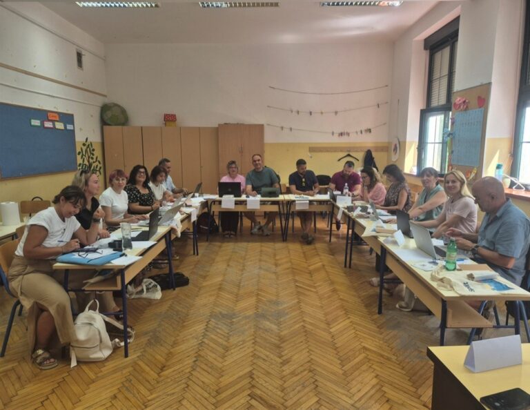 Dos maestras del CEIP Maternidad de Tomelloso regresan de sus cursos de formación en Croacia y Países Bajos