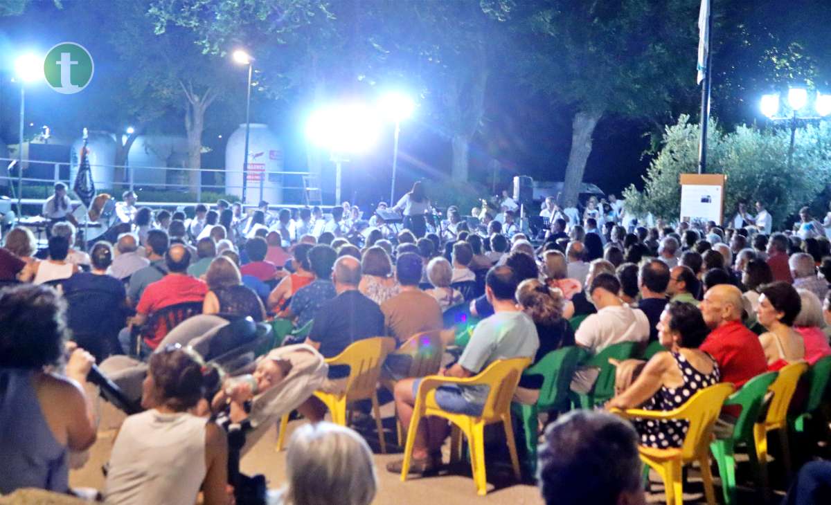 Música coral y banda para una noche inolvidable en Pinilla