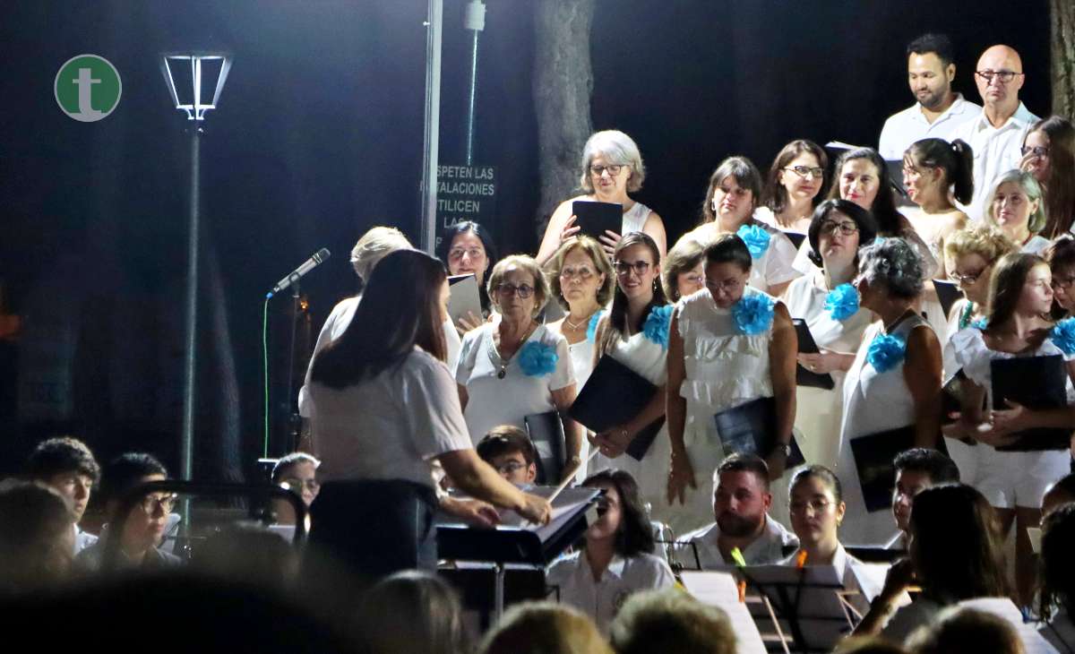 Música coral y banda para una noche inolvidable en Pinilla