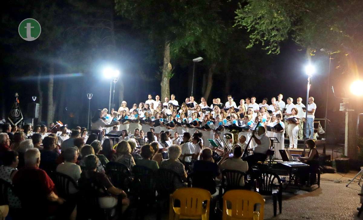 Música coral y banda para una noche inolvidable en Pinilla