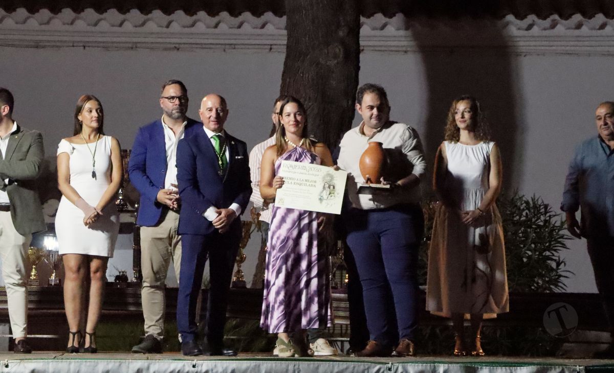 La Hermandad de la Virgen de las Viñas homenajea a Eulogio Benito en el Día del Hermano