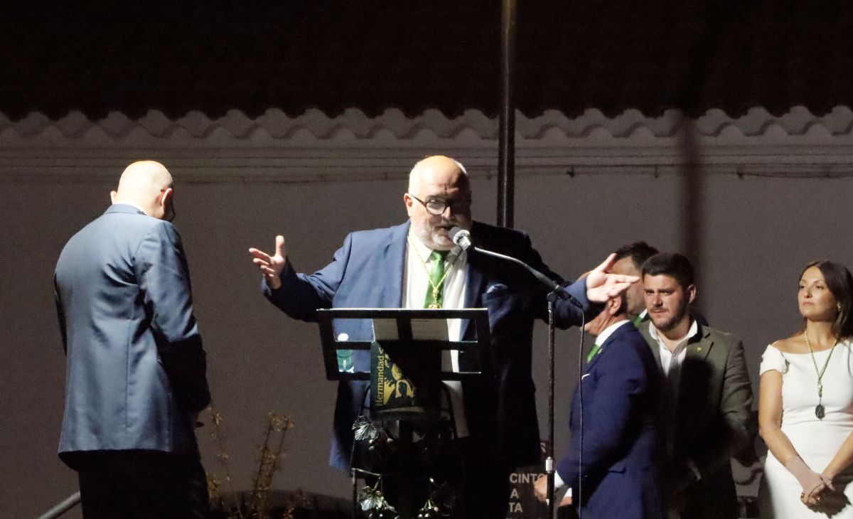 La Hermandad de la Virgen de las Viñas homenajea a Eulogio Benito en el Día del Hermano