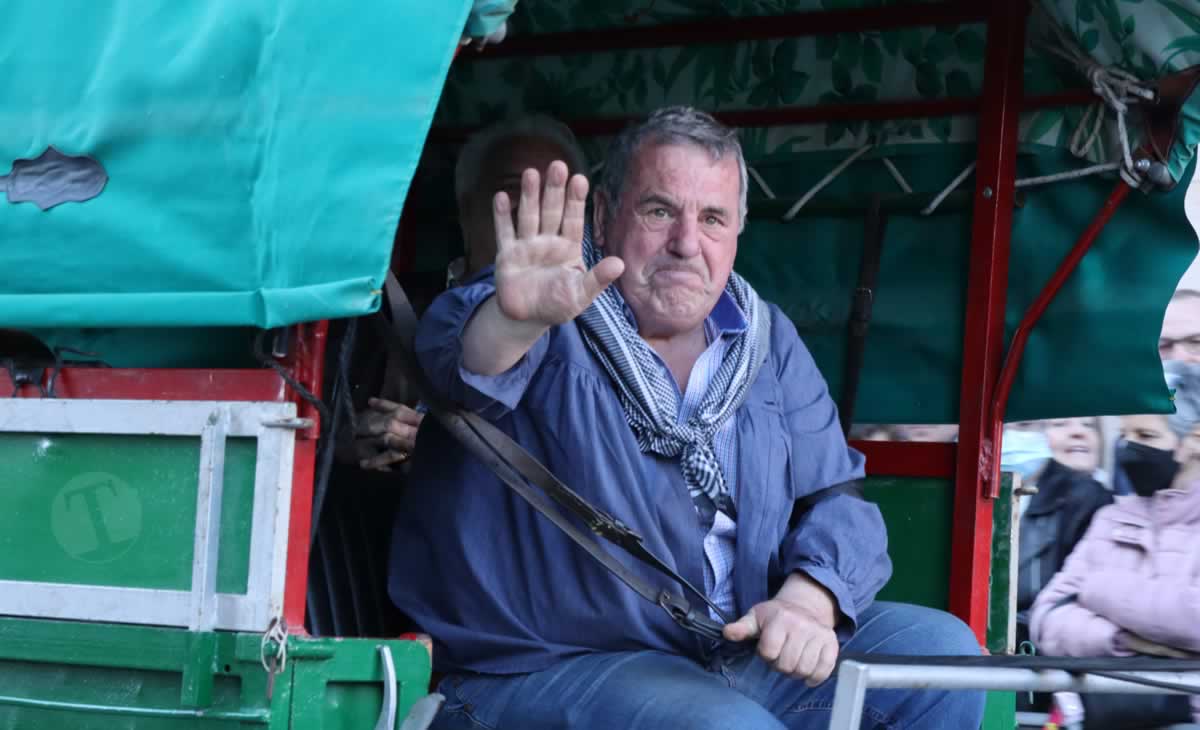 La Hermandad de la Virgen de las Viñas homenajea a Eulogio Benito en el Día del Hermano