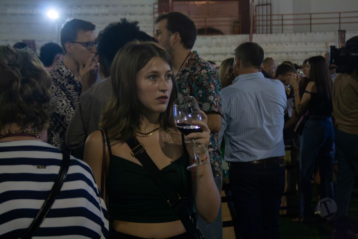 3.000 personas abarrotan la Plaza de Toros en la Fiesta del Vino de Tomelloso