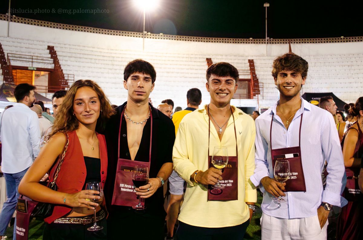 3.000 personas abarrotan la Plaza de Toros en la Fiesta del Vino de Tomelloso