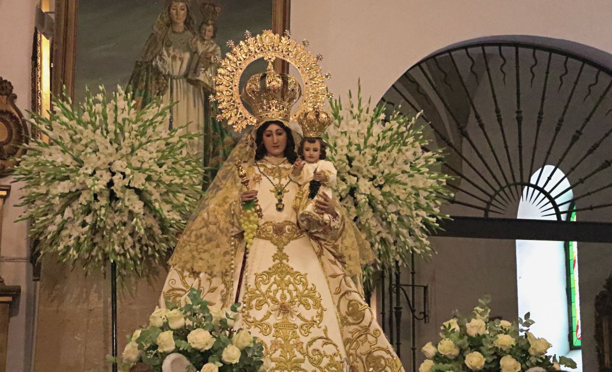 Empieza el Día Grande de Tomelloso con la solemne función religiosa en honor a la Virgen de las Viñas