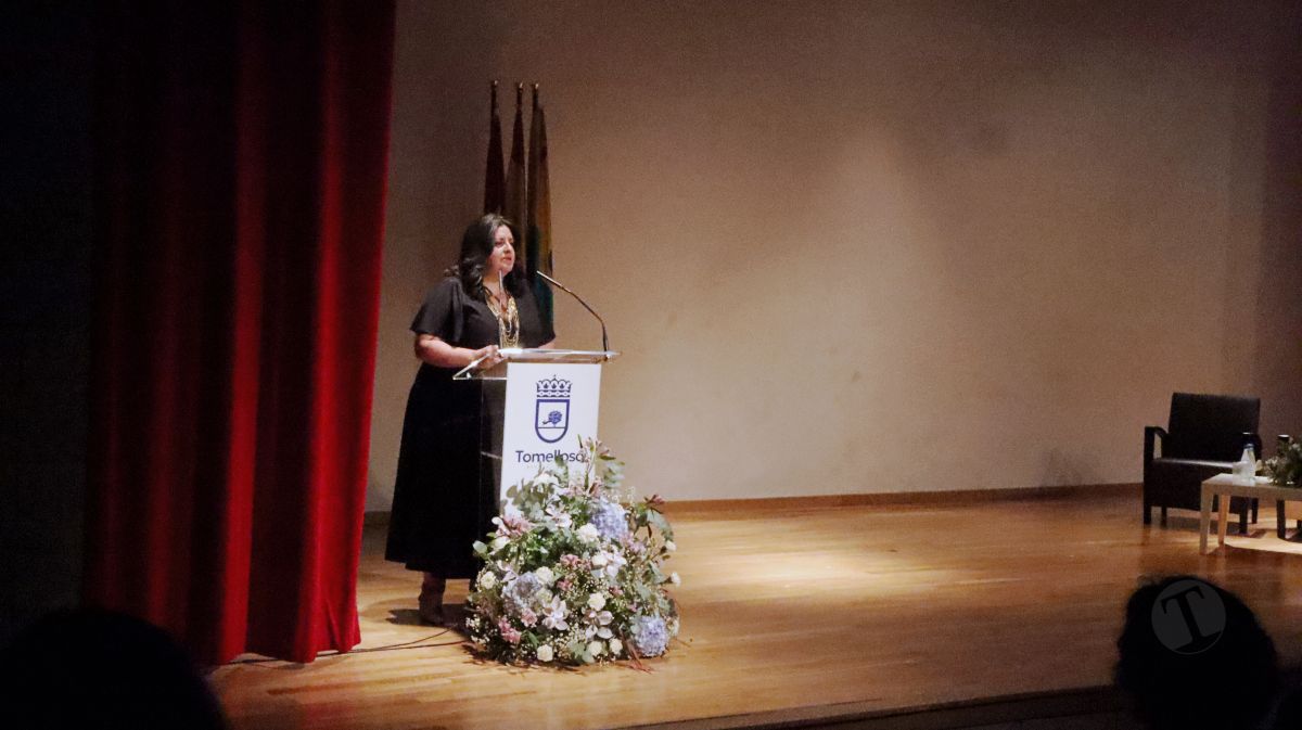 Belén López Montero, homenajeada como Tomellosera Ausente 2025