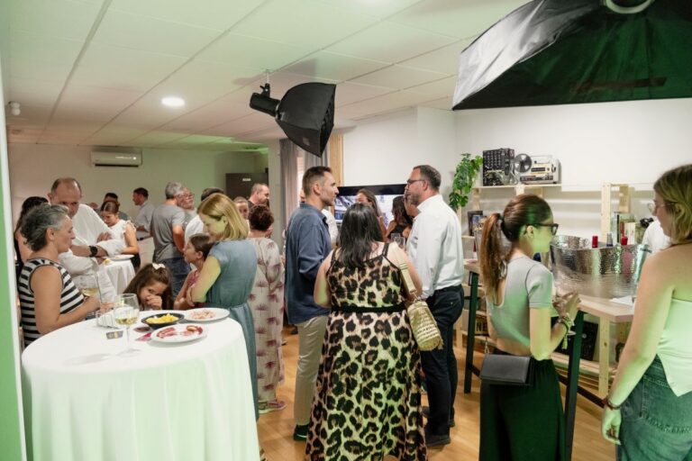 enTomelloso inaugura su nueva redacción y los estudios de somosteuve