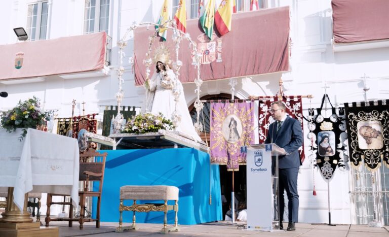 Voto del Alcalde, Javier Navarro, a la Virgen de las Viñas