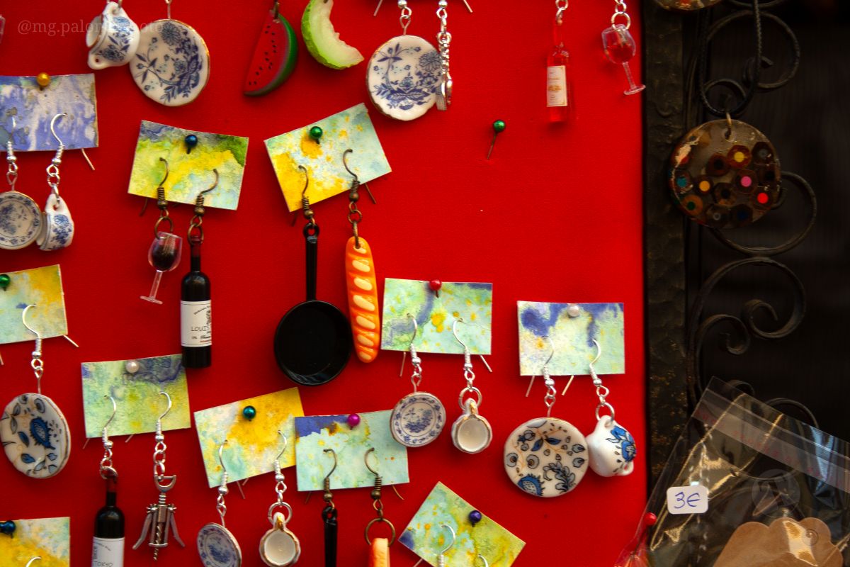 El Mercadillo Tradicional, visto a través de los detalles y el objetivo de la cámara