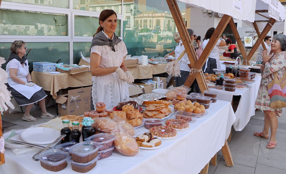 El Mercadillo Tradicional celebra su XIX edición con más de 60 puestos en la Feria de Tomelloso
