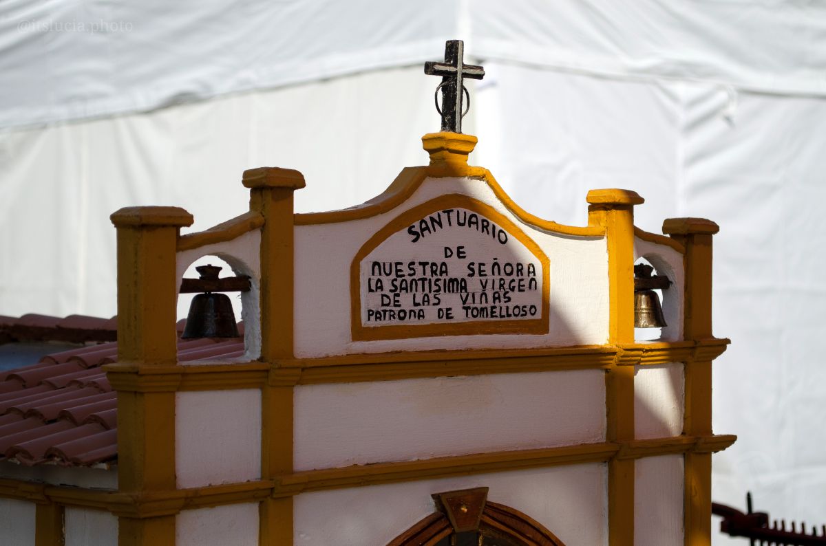 El Mercadillo Tradicional, visto a través de los detalles y el objetivo de la cámara