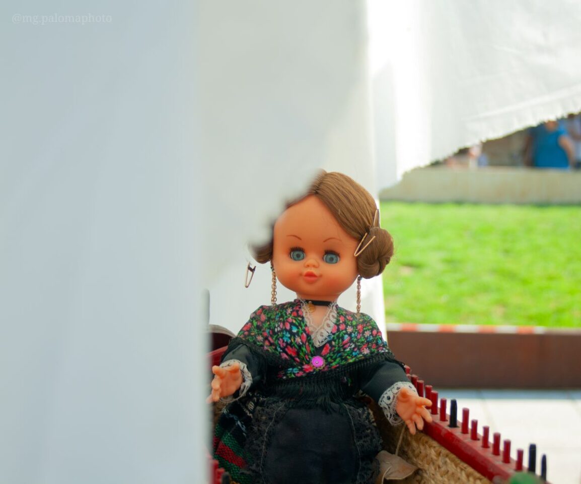 El Mercadillo Tradicional, visto a través de los detalles y el objetivo de la cámara