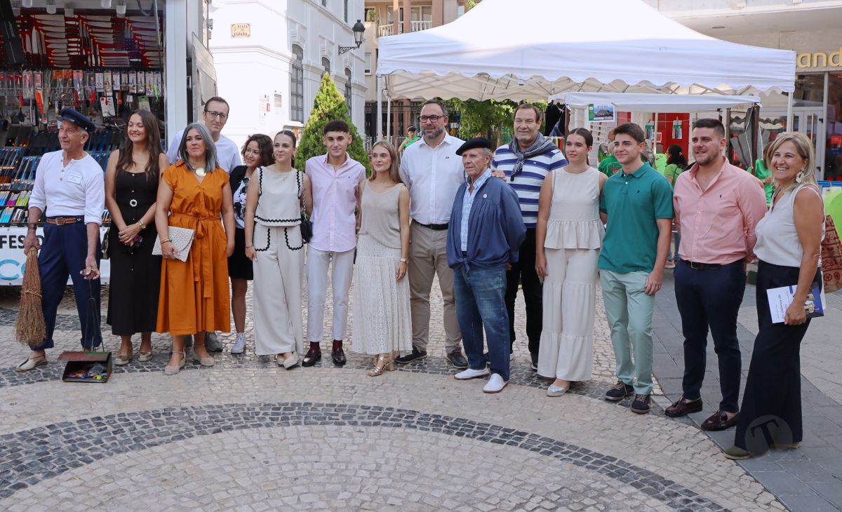 El Mercadillo Tradicional celebra su XIX edición con más de 60 puestos en la Feria de Tomelloso