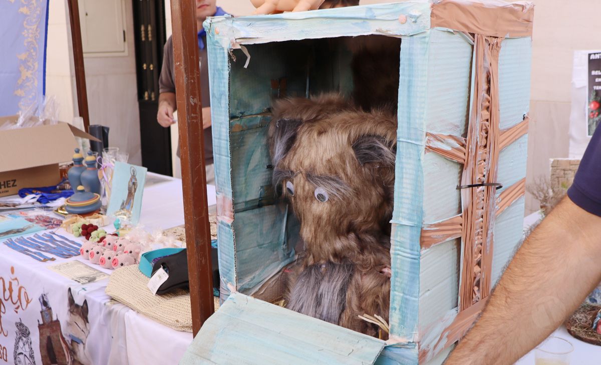 El Mercadillo Tradicional celebra su XIX edición con más de 60 puestos en la Feria de Tomelloso