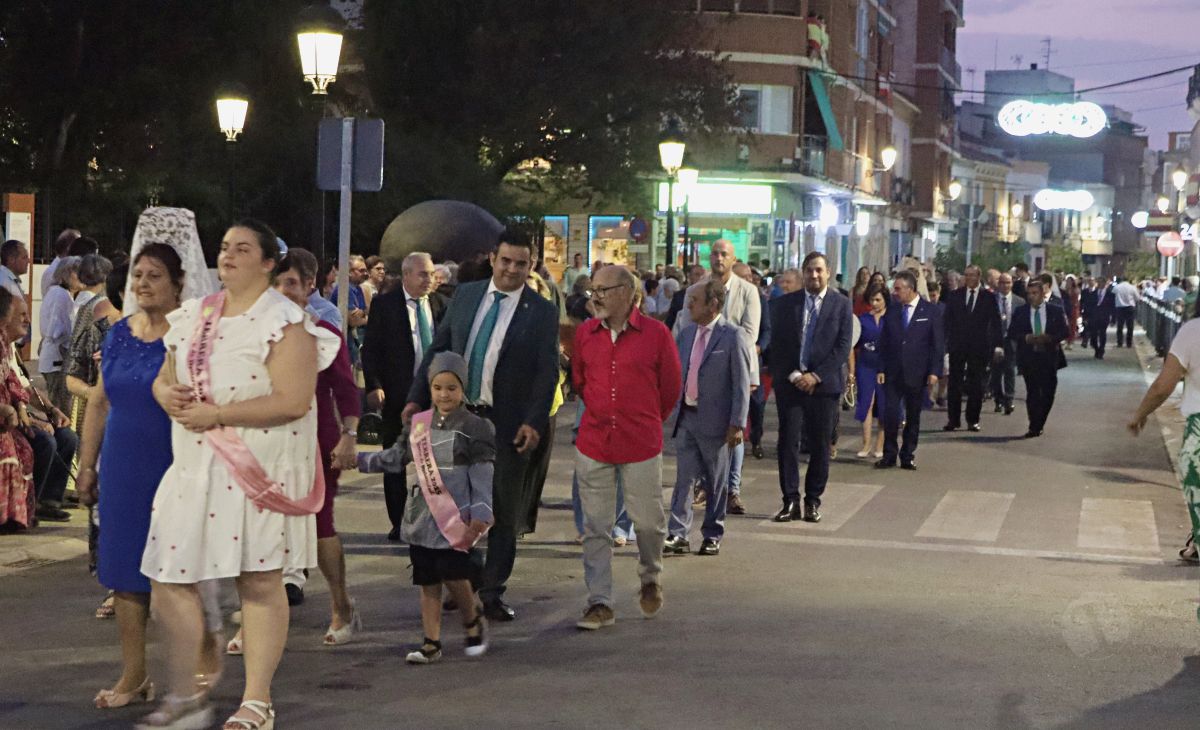 Tomelloso acompaña en procesión a la Virgen de las Viñas por sus calles