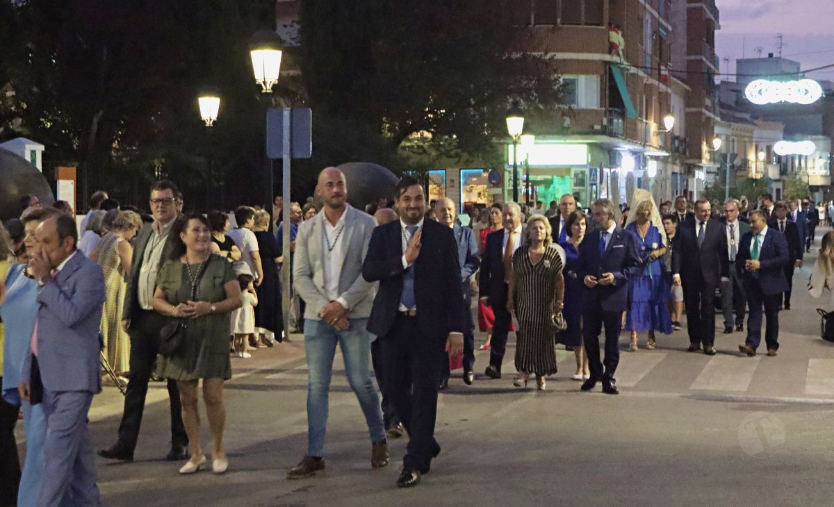 Tomelloso acompaña en procesión a la Virgen de las Viñas por sus calles