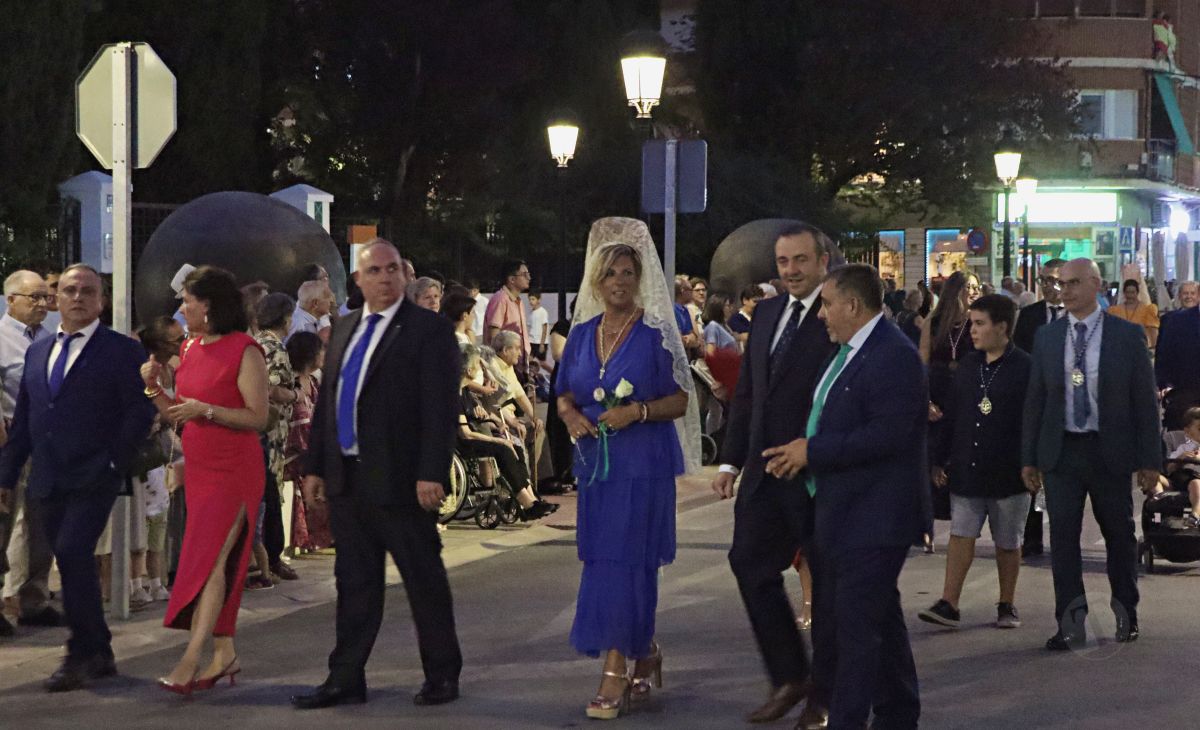 Tomelloso acompaña en procesión a la Virgen de las Viñas por sus calles