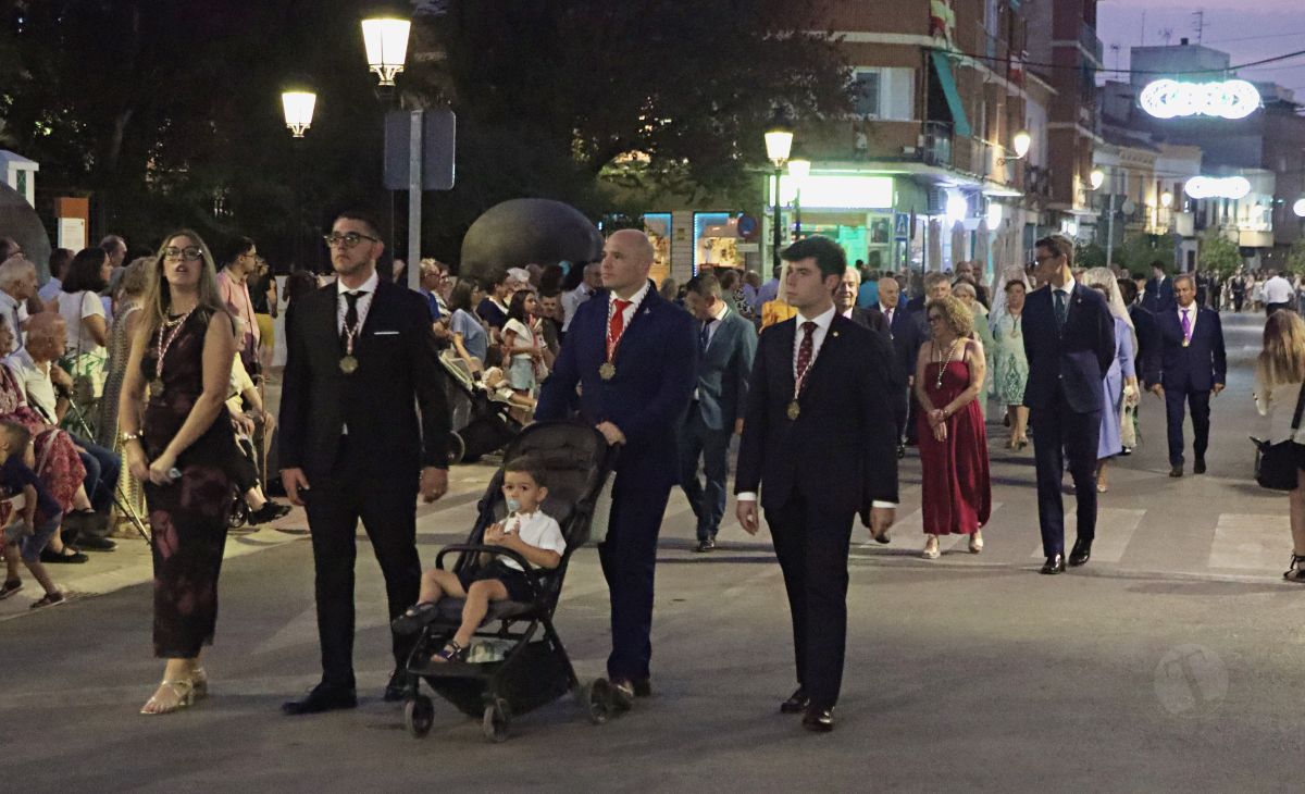Tomelloso acompaña en procesión a la Virgen de las Viñas por sus calles