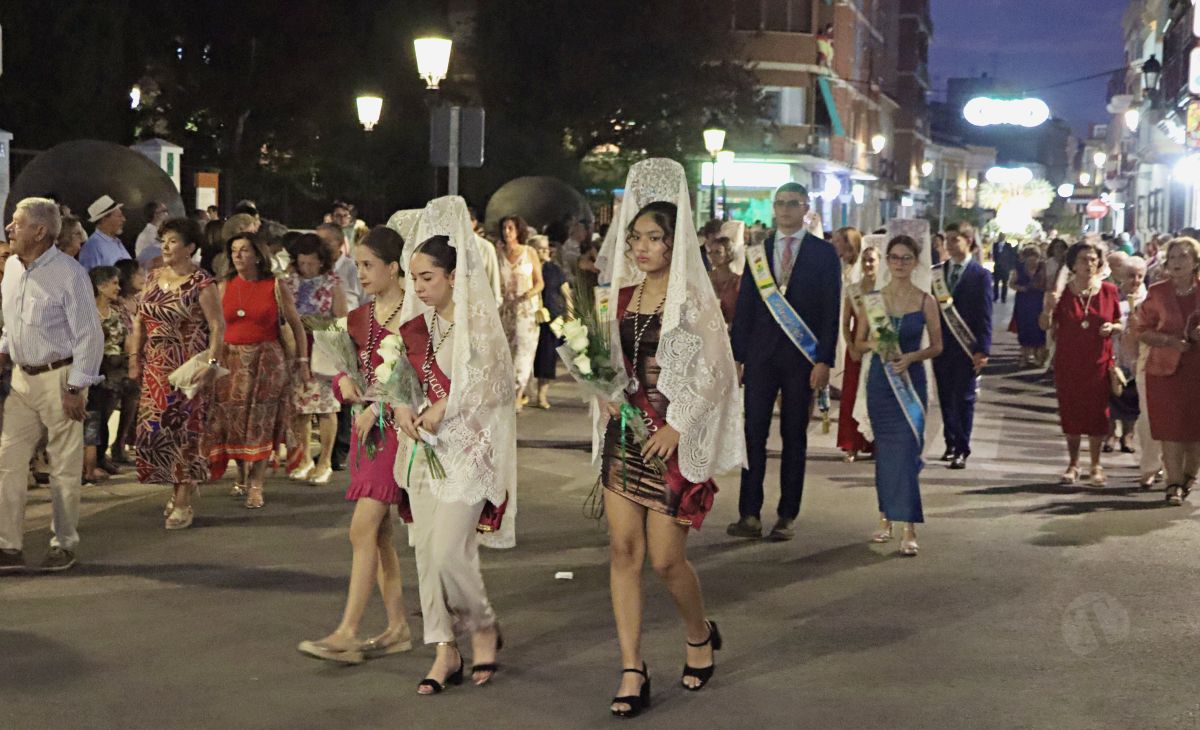 Tomelloso acompaña en procesión a la Virgen de las Viñas por sus calles