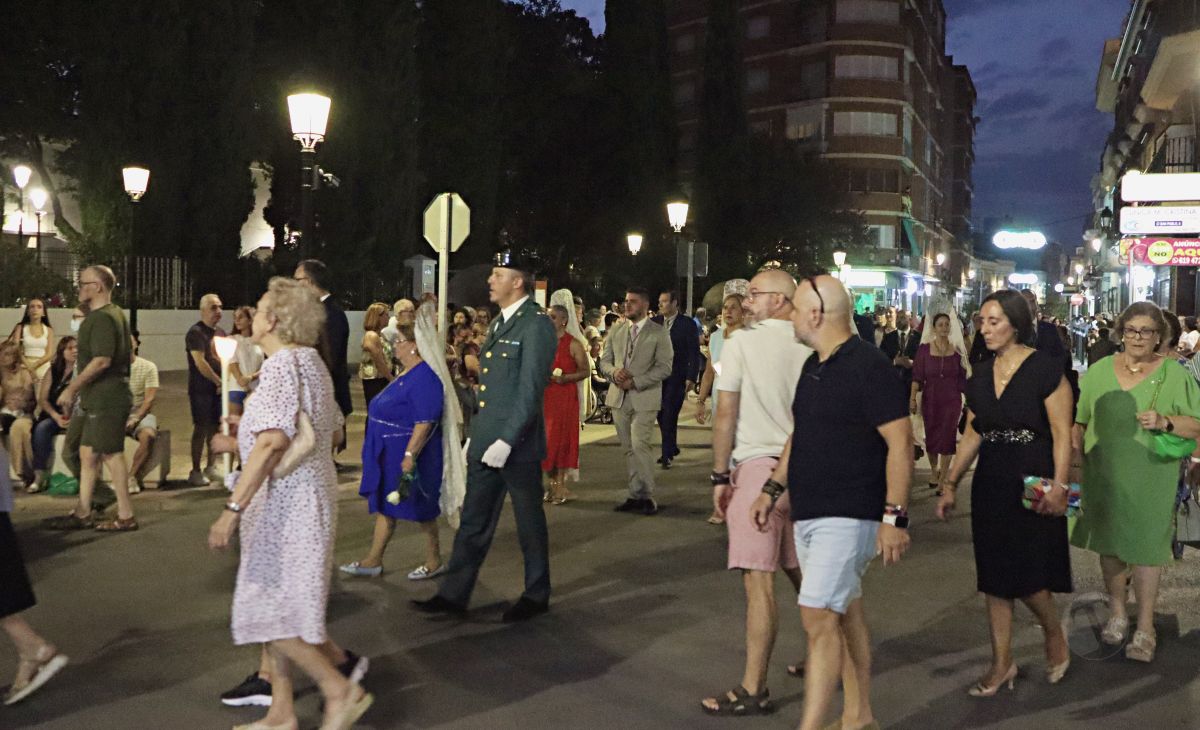 Tomelloso acompaña en procesión a la Virgen de las Viñas por sus calles
