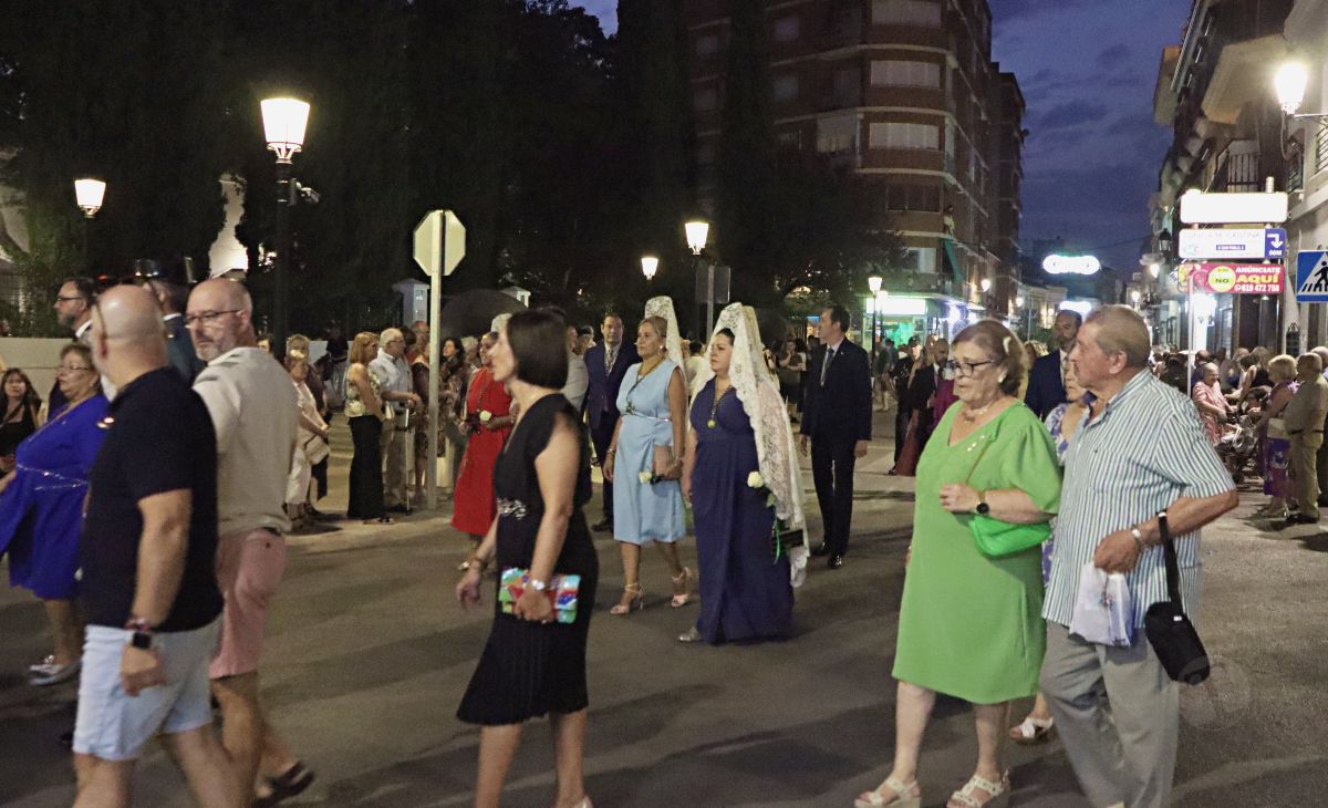 Tomelloso acompaña en procesión a la Virgen de las Viñas por sus calles