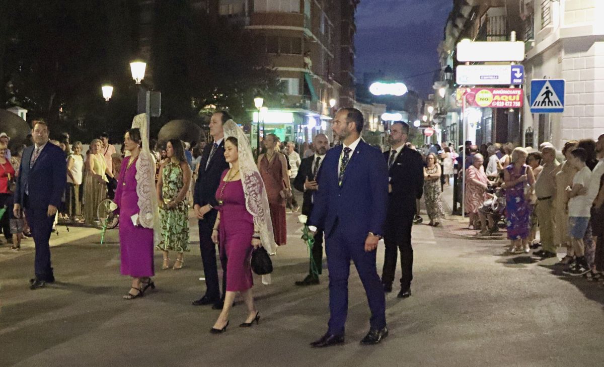 Tomelloso acompaña en procesión a la Virgen de las Viñas por sus calles