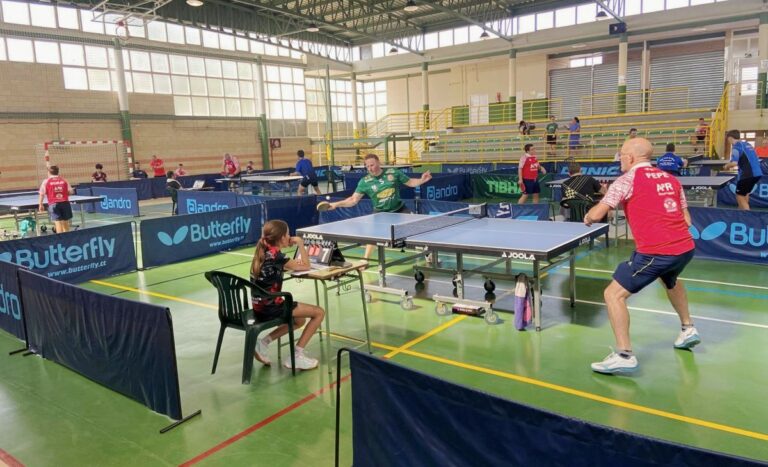 Gran ambiente en el torneo de tenis de mesa de la Feria de Tomelloso con casi 170 partidos jugados
