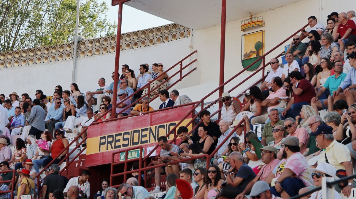 Antonio Linares, gran triunfador de la corrida de Tomelloso con cuatro orejas