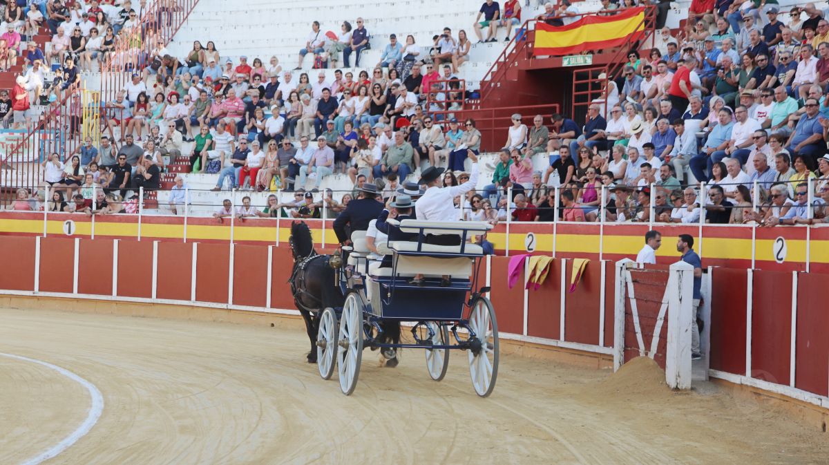 Antonio Linares, gran triunfador de la corrida de Tomelloso con cuatro orejas