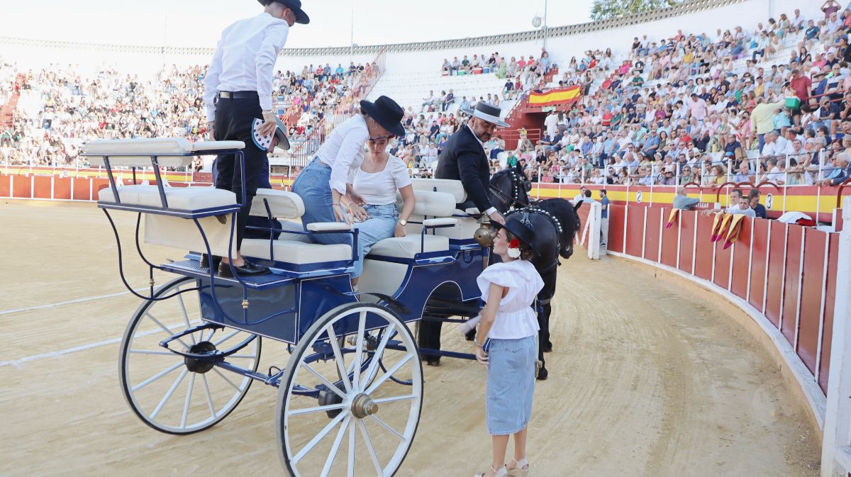 Antonio Linares, gran triunfador de la corrida de Tomelloso con cuatro orejas