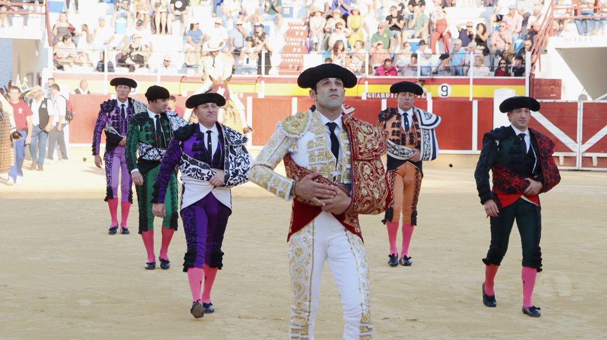 Antonio Linares, gran triunfador de la corrida de Tomelloso con cuatro orejas