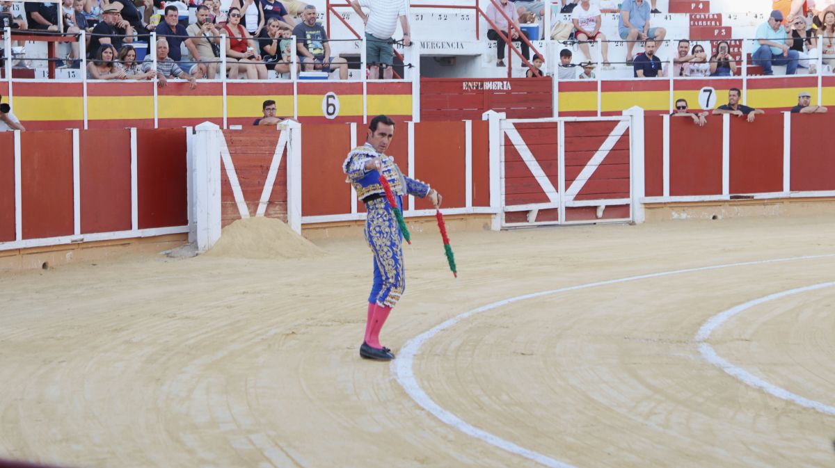 Antonio Linares, gran triunfador de la corrida de Tomelloso con cuatro orejas