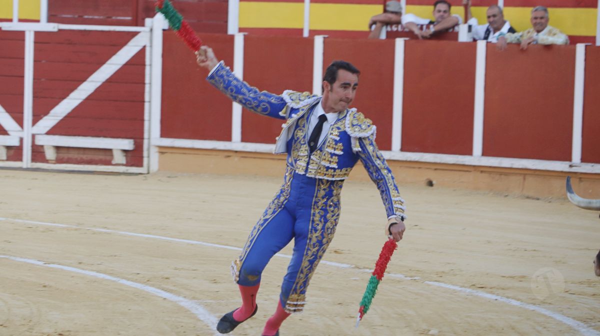 Antonio Linares, gran triunfador de la corrida de Tomelloso con cuatro orejas