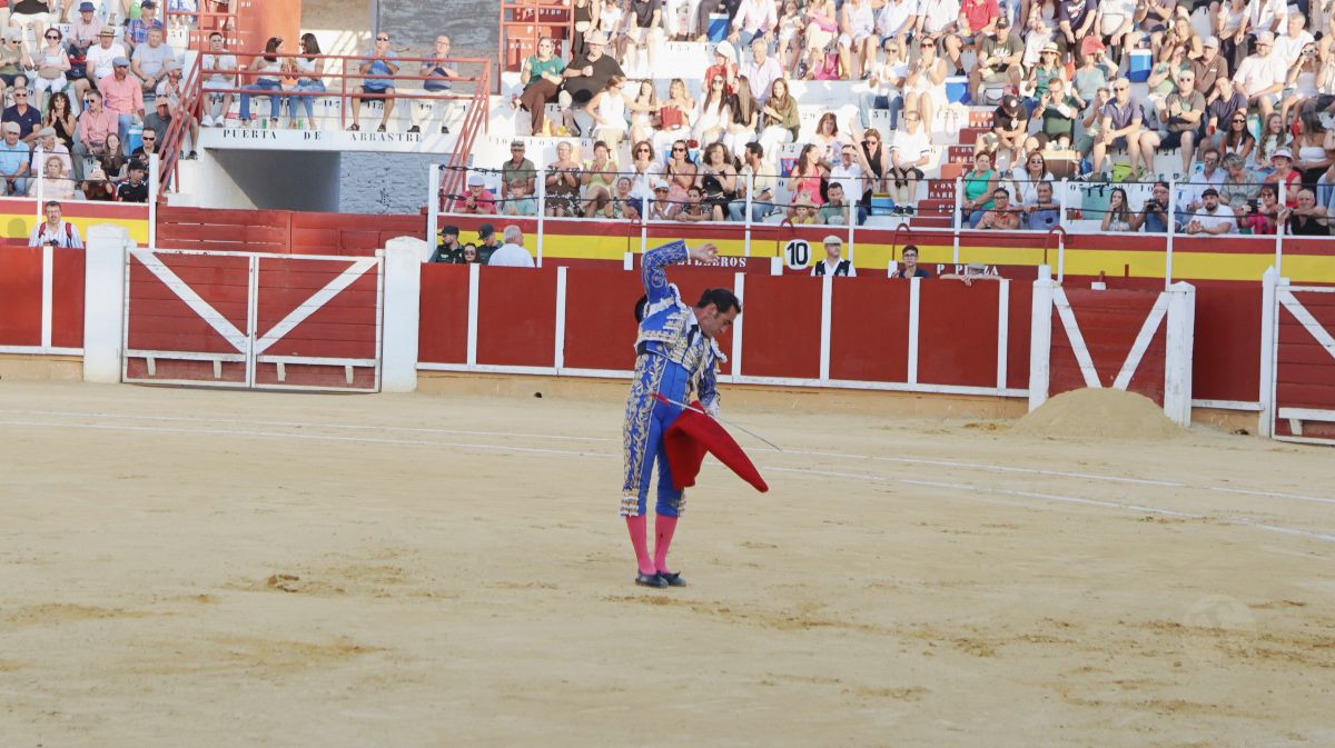 Antonio Linares, gran triunfador de la corrida de Tomelloso con cuatro orejas