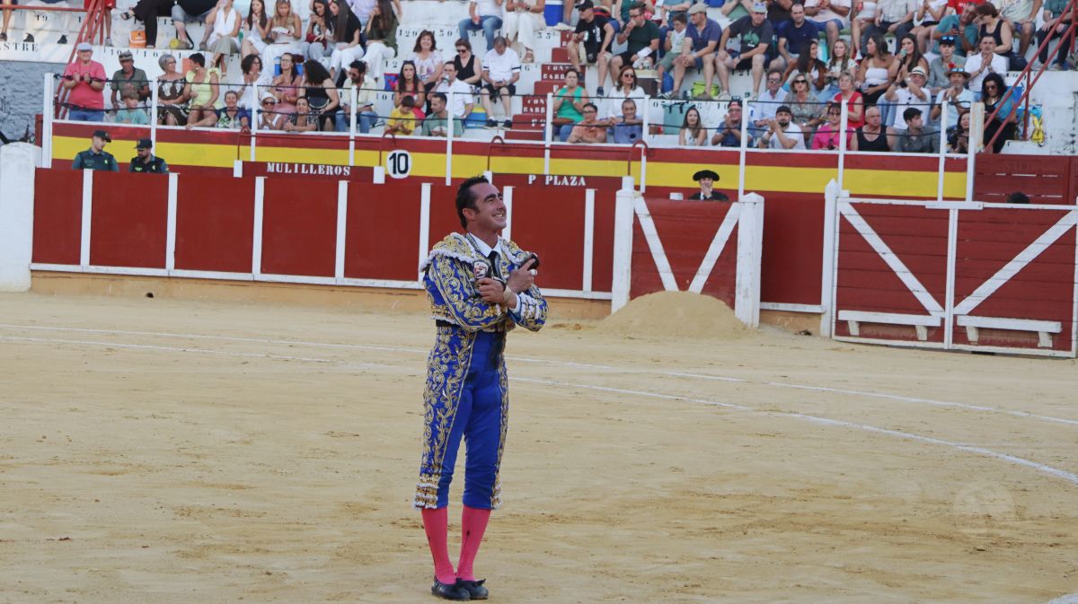 Antonio Linares, gran triunfador de la corrida de Tomelloso con cuatro orejas