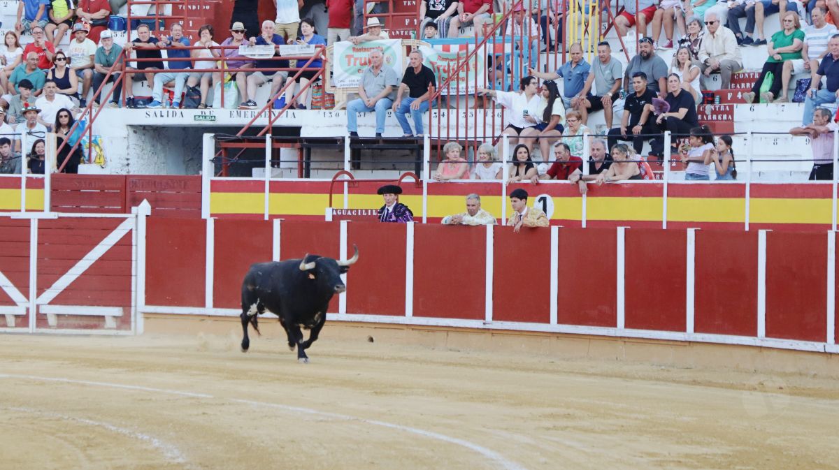 Antonio Linares, gran triunfador de la corrida de Tomelloso con cuatro orejas