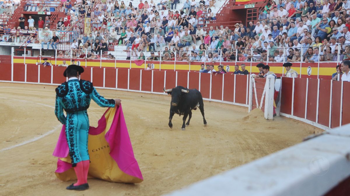 Antonio Linares, gran triunfador de la corrida de Tomelloso con cuatro orejas