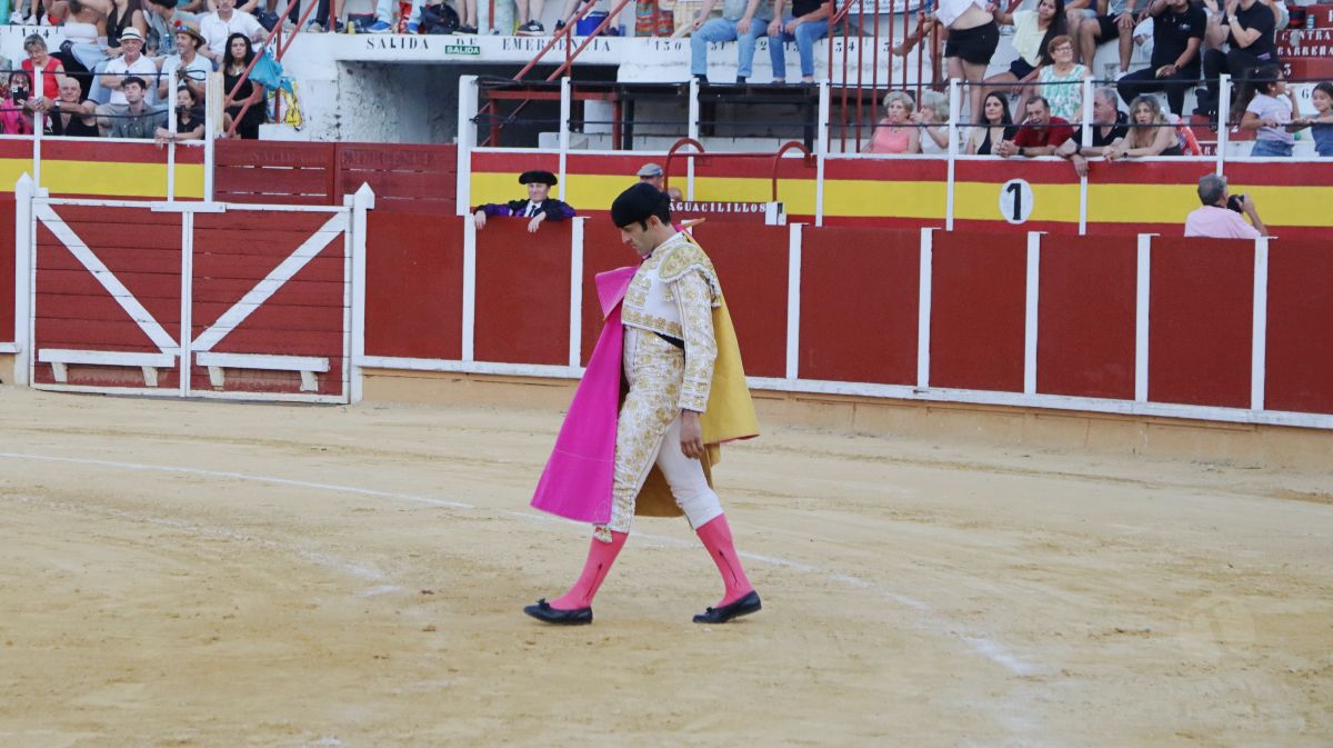 Antonio Linares, gran triunfador de la corrida de Tomelloso con cuatro orejas