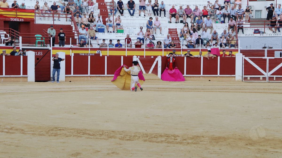Antonio Linares, gran triunfador de la corrida de Tomelloso con cuatro orejas