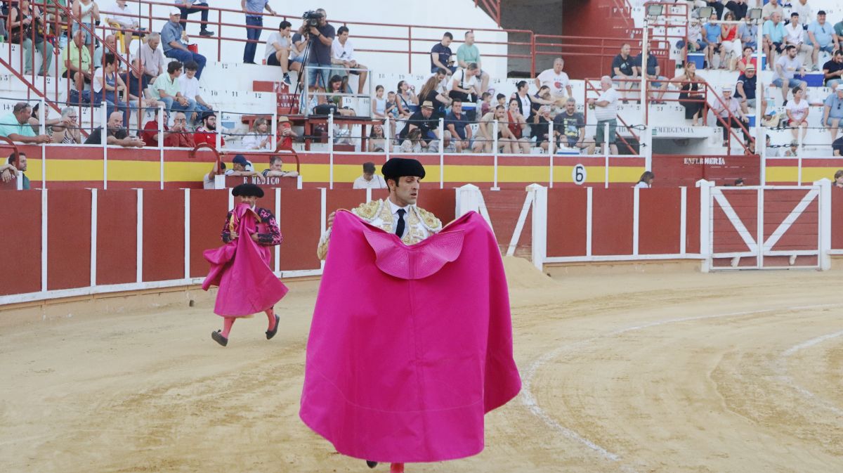 Antonio Linares, gran triunfador de la corrida de Tomelloso con cuatro orejas
