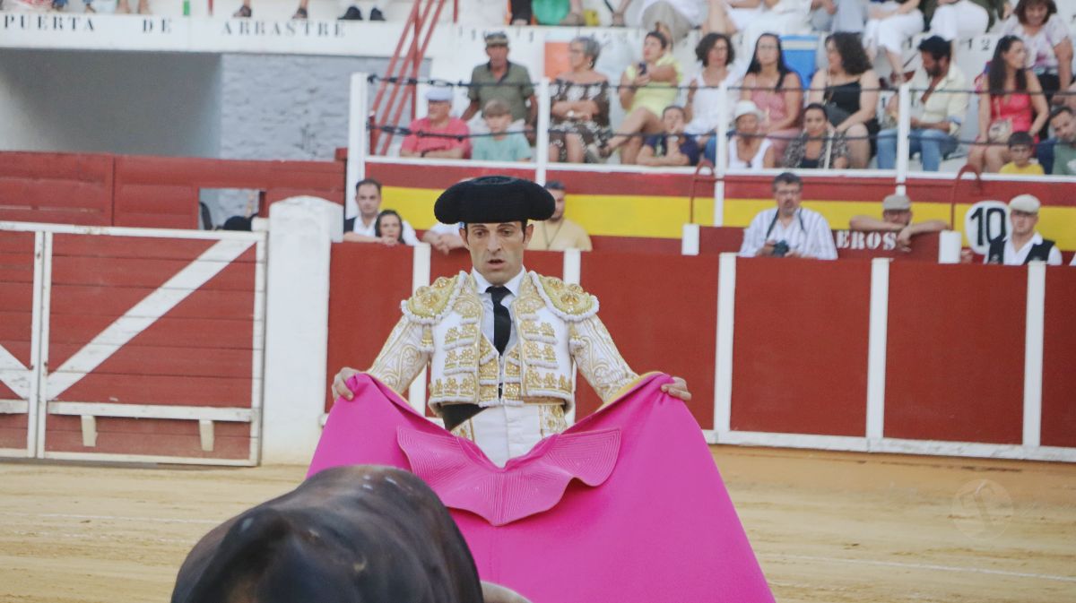 Antonio Linares, gran triunfador de la corrida de Tomelloso con cuatro orejas