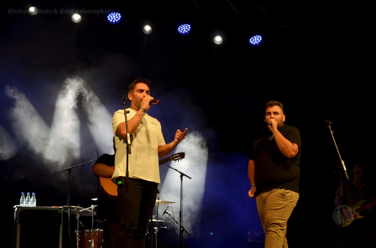 Tributo a Estopa en Tomelloso: Fuente de Energía llenó de rumba y rock los jardines del parque