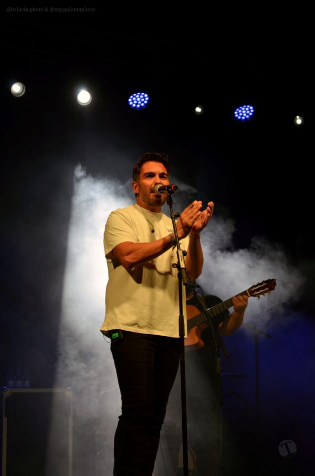 Tributo a Estopa en Tomelloso: Fuente de Energía llenó de rumba y rock los jardines del parque