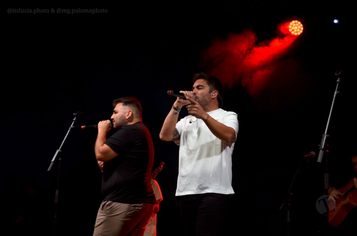 Tributo a Estopa en Tomelloso: Fuente de Energía llenó de rumba y rock los jardines del parque