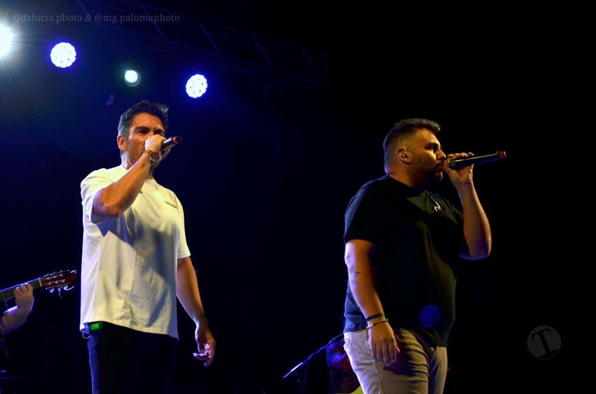 Tributo a Estopa en Tomelloso: Fuente de Energía llenó de rumba y rock los jardines del parque