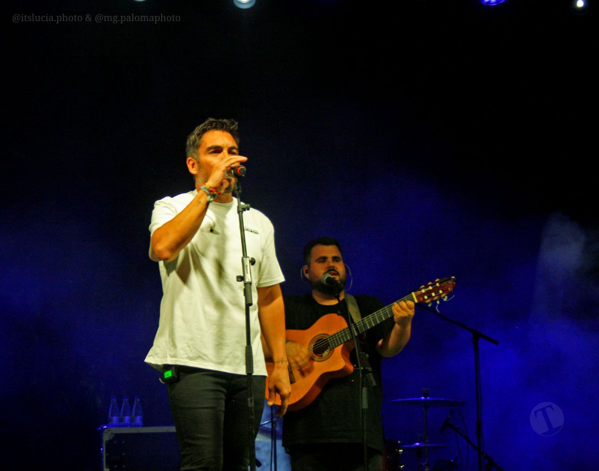 Tributo a Estopa en Tomelloso: Fuente de Energía llenó de rumba y rock los jardines del parque