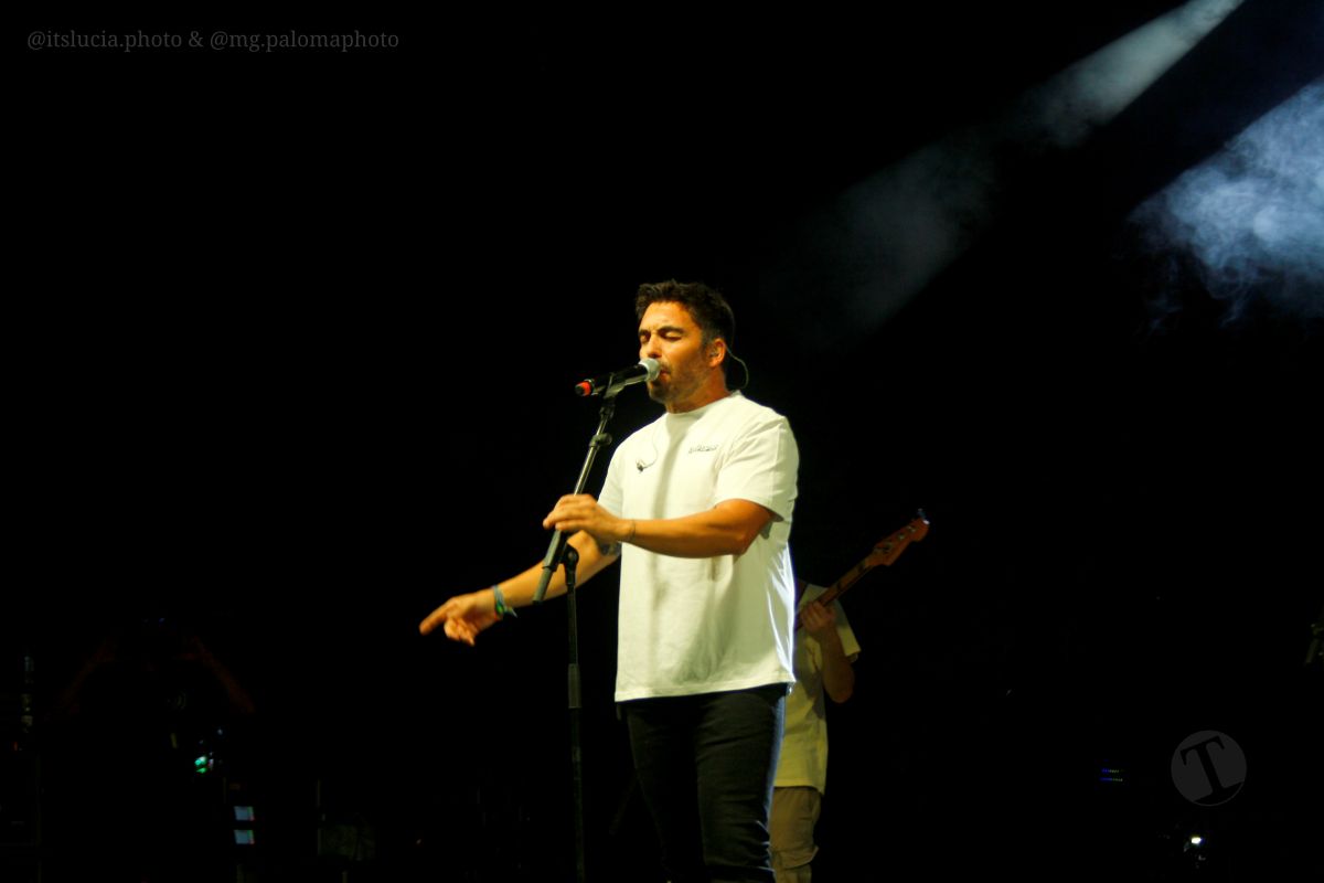 Tributo a Estopa en Tomelloso: Fuente de Energía llenó de rumba y rock los jardines del parque