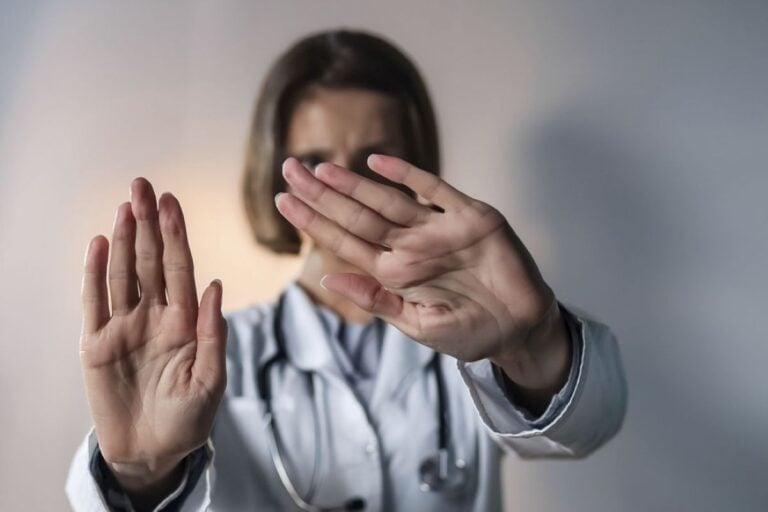 C-LM registra 28 agresiones a médicos en 2025 en un nuevo récord nacional